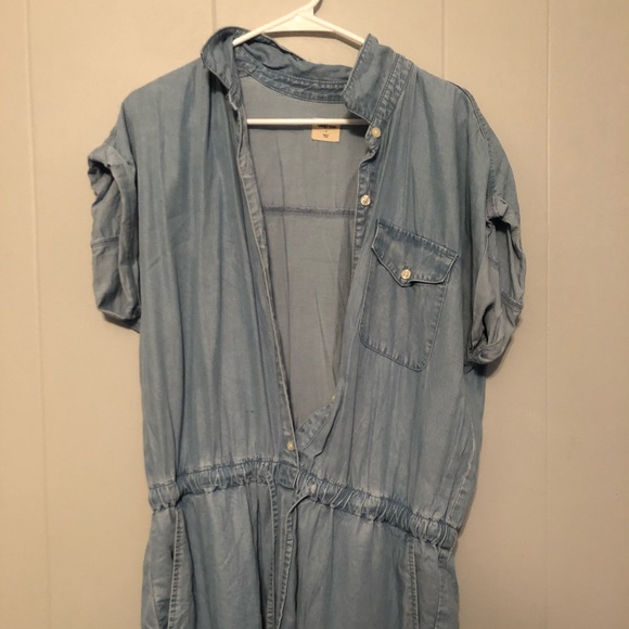 GAP Other - Gap short sleeve romper.